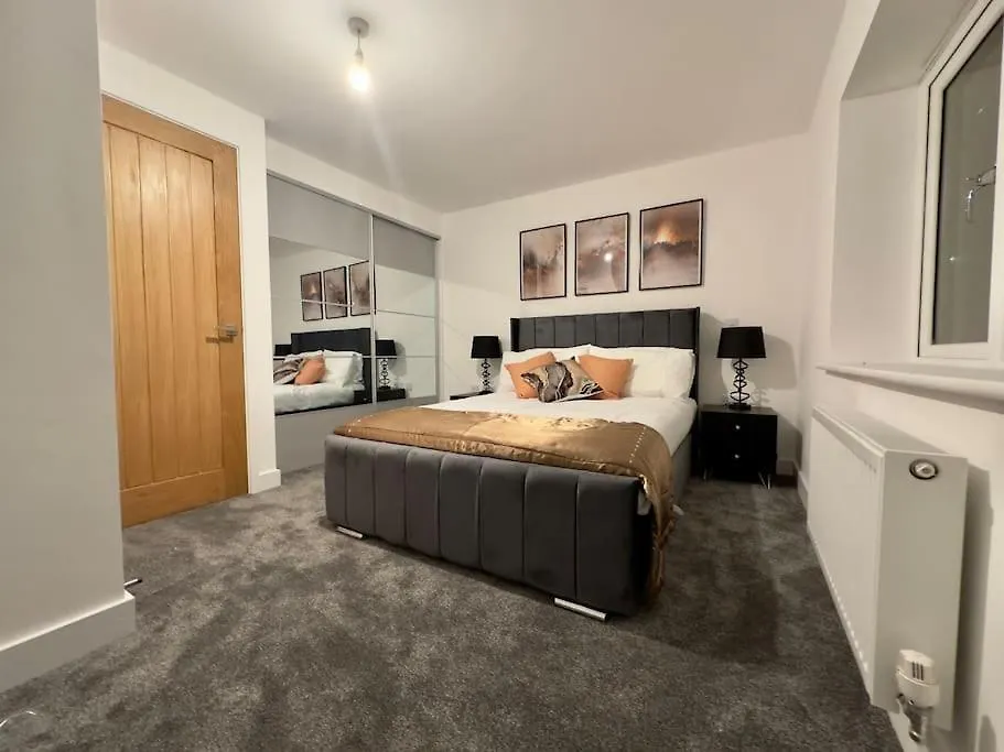 Tatil Evi Brand New Modern Cheltenham Home GLOUCESTERSHIRE