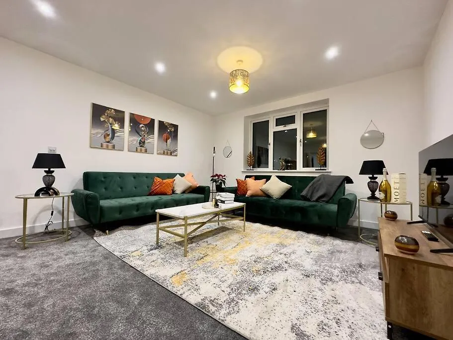 Brand New Modern Cheltenham Home GLOUCESTERSHIRE