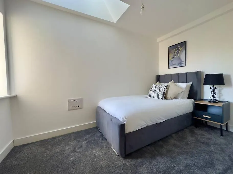 Holiday home Brand New Modern Cheltenham Home GLOUCESTERSHIRE United Kingdom