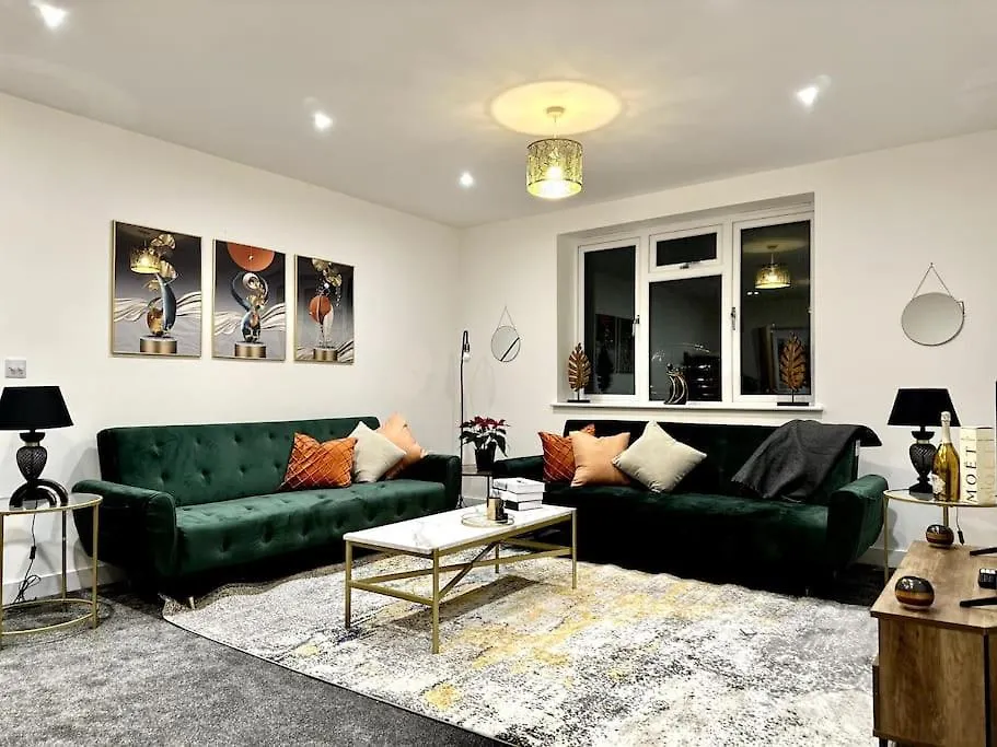 Brand New Modern Cheltenham Home GLOUCESTERSHIRE United Kingdom